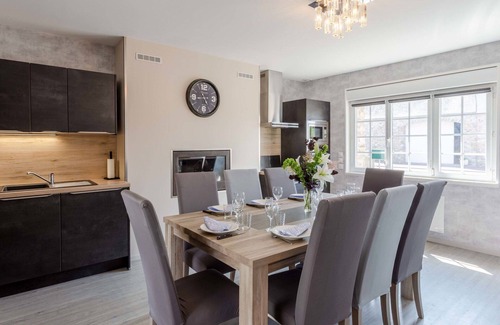 Creances House | Stunning private villa for 8 people with WIFI, TV, terrace and pets allowed