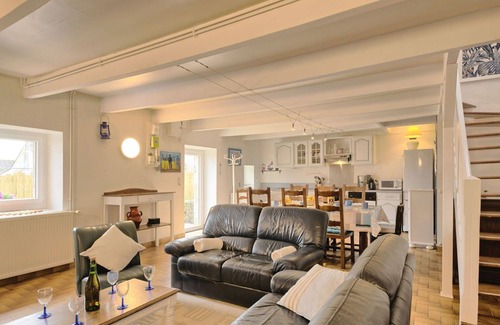 Belz House | Stunning private villa for 7 people with WIFI, TV and terrace