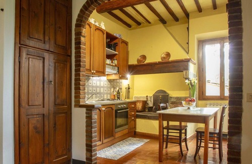 Porrena Villa | Stunning private villa with WIFI, private pool, TV, patio, pets allowed, panoramic view and park.