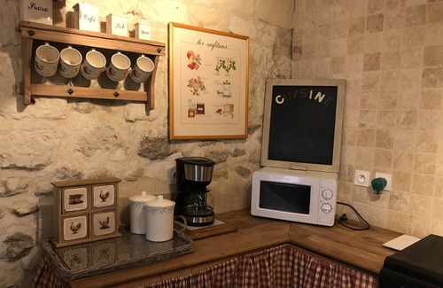 Fontevraud-l'Abbaye Cottage | Stunning Secluded Cottage With Jacuzzi In The Beautiful Village of Fontevraud