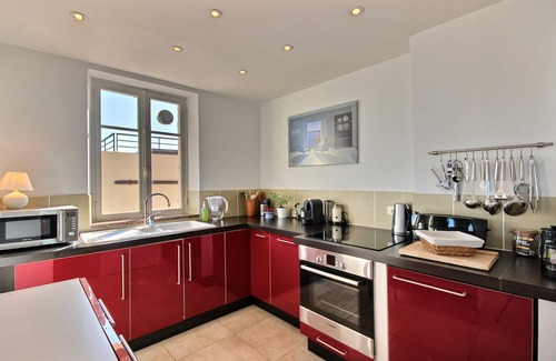Antibes City Centre Apartment | Stunning Sea View Apt on the Ramparts in the Old Town of Antibes
