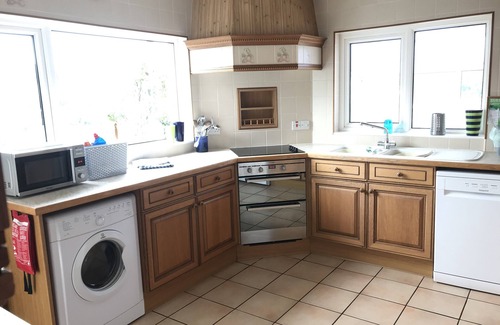 Beer House | Stunning Sea Views, Large Gardens, New bathroom for 2020,Parking, WIFI