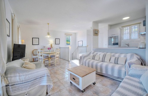 Theoule-sur-Mer House | Stunning sea views, walk to beach, shared pool, peaceful area near Cannes, wi-fi