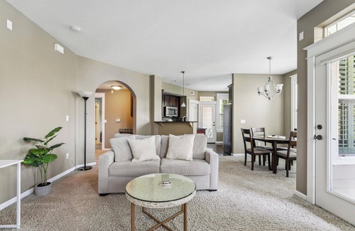 West Linn Condo | Stunning Short-Term Furnished Condo in West Linn's Summerlin!
