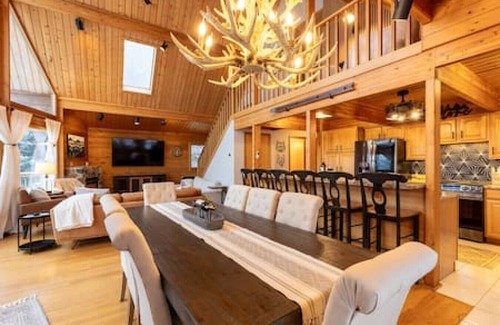 Snowshoe House | Stunning Snowshoe Home | Hot Tub | Pool Table