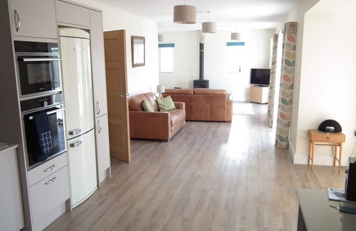 Langton Matravers House | Stunning & Spacious Purbeck Home in a Village Setting Close To The Sea