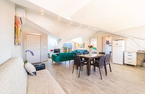Oludeniz Apartment | Stunning Suite in Ölüdeniz with Seaview And Pool