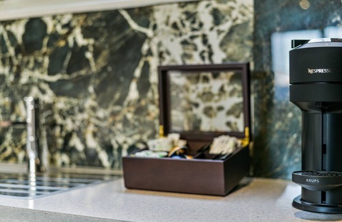 Farringdon Apartment | Stunning two bedroom apartment in Holborn!