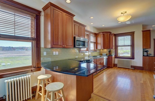 North Hampton Villa | Stunning View Beachfront Villa with 7 BRs 5 BAs Sleep 15