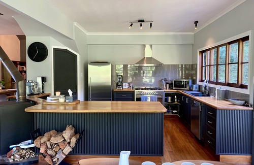 Uki House | Stunning views and total privacy. Summer pool and winter fire.