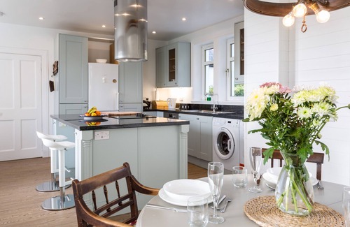Whiting Bay Cottage | Stunning views of Whiting Bay, Holy Isle and The Clyde WiFi - arranescapes.co.uk