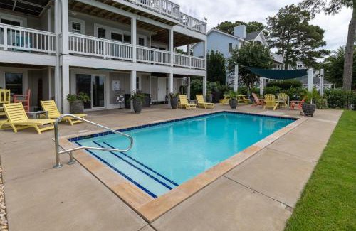 Corolla Light House | Stunning Views With Pool Family Room Resort Perks
