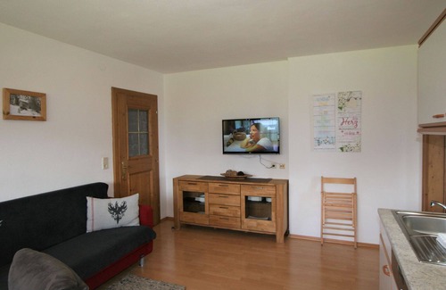 Außerweerberg Villa | Stunning villa for 6 people with WIFI, TV, patio and panoramic view