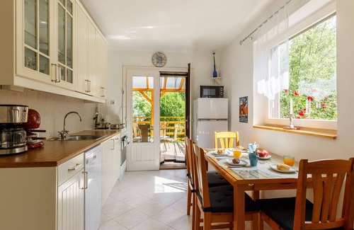 Balatonkenese House | Stunning villa for 5 guests with A/C, WIFI, TV, terrace and parking
