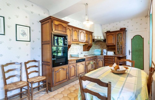 Biniville House | Stunning villa for 7 guests with WIFI, TV, terrace, pets allowed and parking
