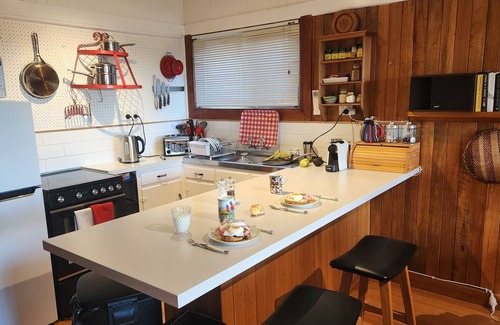 Stieglitz House | Stunning water views. Direct bayside access. Free WIFI. Dark sky viewing.