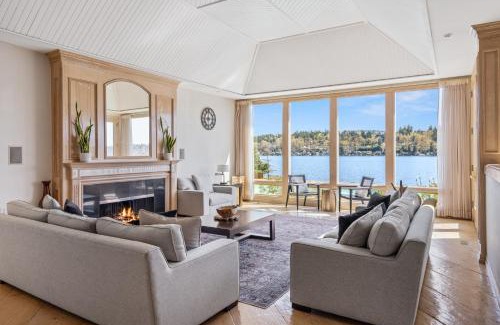Mercer Island Ski Chalet | Stunning Waterfront Mansion with Pool and Hottub