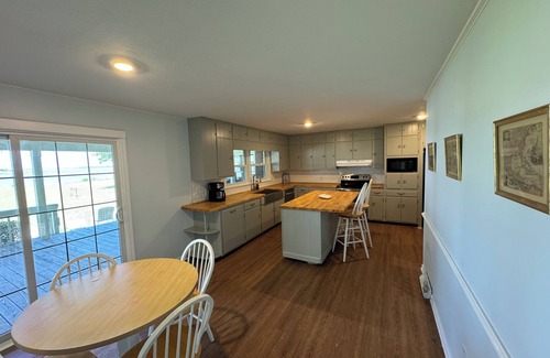 Hubert House | Stunning waterfront views; 4-bedroom house directly on Intracoastal waterway!