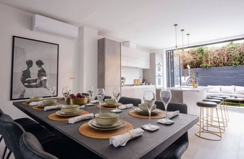 Parsons Green and Walham House | Stunningly designed Fulham home with cinema room