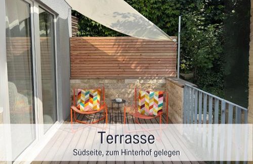 Hochberg House | Style Stiege - kleines Haus mit sonniger Terrasse und Home Office - Perfekt für Workation