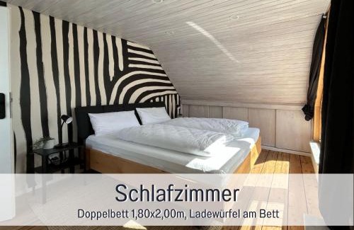Hochberg House | Style Stiege - kleines Haus mit sonniger Terrasse und Home Office - Perfekt für Workation