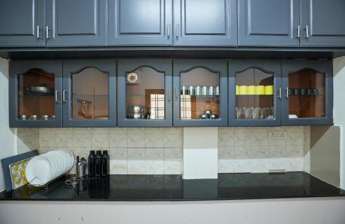 Banjara Hills Apartment | Stylish 1.5 BHK A/C at BanjaraHills Near CareHospitals