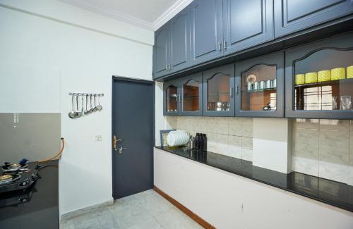 Banjara Hills Apartment | Stylish 1.5 BHK A/C at BanjaraHills Near CareHospitals