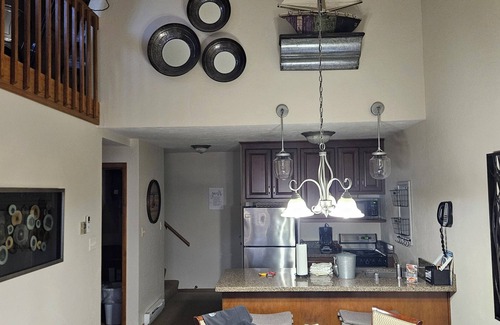 Egg Harbor Condo | Stylish 2 bdrm 2 ba recently remodeled with many amenities for you to enjoy!