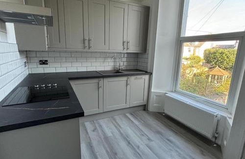 Plymouth Apartment | Stylish 2 Bedroom Maisonette