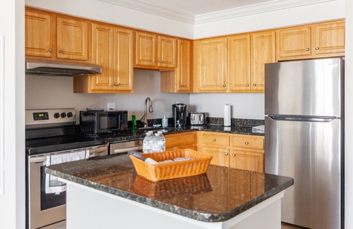 Downtown Hartford Apartment | Stylish 2 BR walkout Apartment in DT