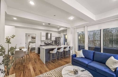 Olde Kensington Apartment | Stylish 2BD | Sleeps 8 | Northern Liberties