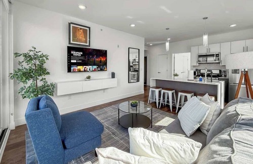 Olde Kensington Apartment | Stylish 2BD | Sleeps 6 | Northern Liberties