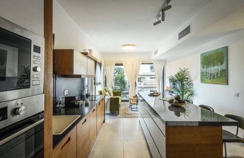 Old North Apartment | Stylish 2BR Apt w Balcony 5 min From Tel Aviv Port