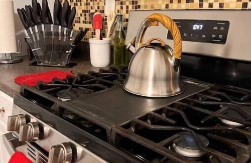 Upper Darby Apartment | Stylish 3 bedroom in Suburbs | Very Walkable Area