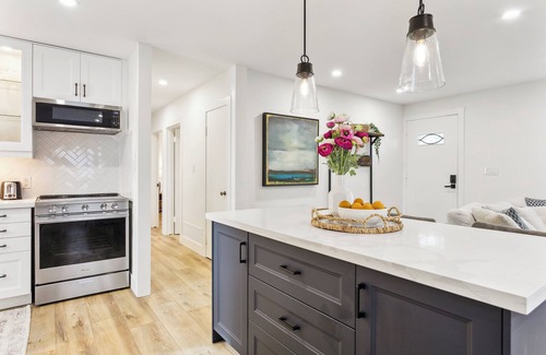 Mineola House | Stylish 3BR Home, Close to Restaurants/Shops