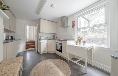 Ferndale House | Stylish 4-Bed Brixton Home