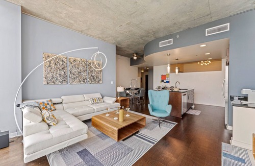 Downtown Denver Condo | Stylish 42nd Floor Central Denver Condo with Breathtaking Views