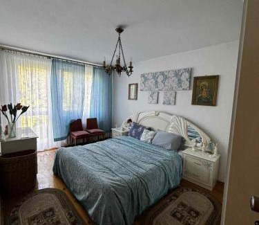 Piecki-Migowo House | Stylish 4BR Artist's Home with Garden- Gdańsk Green District