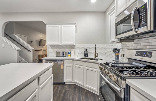 Spring House | Stylish 8-Guest Getaway with Fire Pit & Modern Comforts