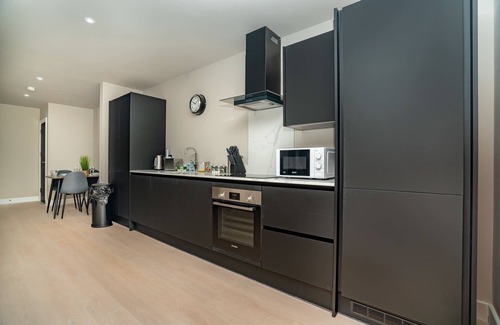 Bloxwich Apartment | Stylish and Bright 2 Bed Apartment in Birmingham