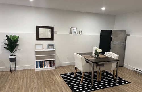Riverview Apartment | Stylish and Lux Suite on Luxor, Riverview, NB