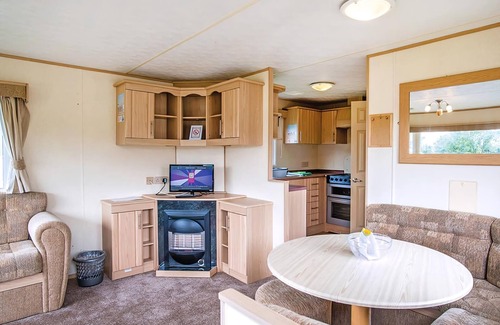Ludchurch House | Stylish and modern 12ft-wide caravan with one double and one twin.