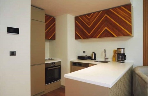 Mahmutbey Apartment | Stylish and Modern 2+1 flat in Istanbul