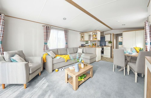 Ludchurch House | Stylish and spacious 12ft-wide caravan with one double and two twin.