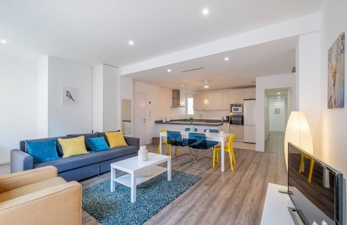 Jesus Apartment | Stylish Apartment With Balcony