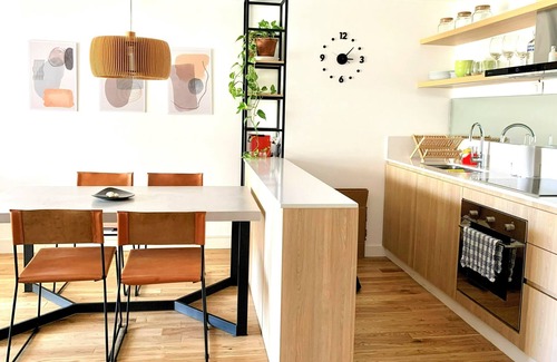 Olivos Apartment | Stylish apartment by river with pool & grill