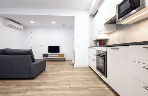 Porta Apartment | Stylish apartment located near metro station