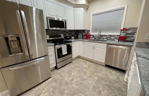 Santa Clara Condo | Stylish Apt w/Exceptional Amenities-Great location