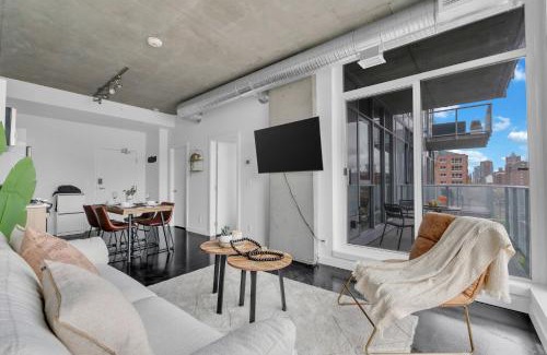 Connaught Apartment | Stylish Beltline 1BR w/Parking