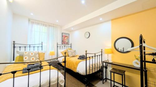 Canon's Marsh Apartment | Stylish Bristol Harbourside Apartment